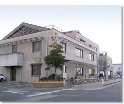 長南公民館図書室外観