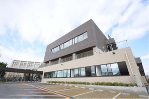 日根野公民館図書室外観